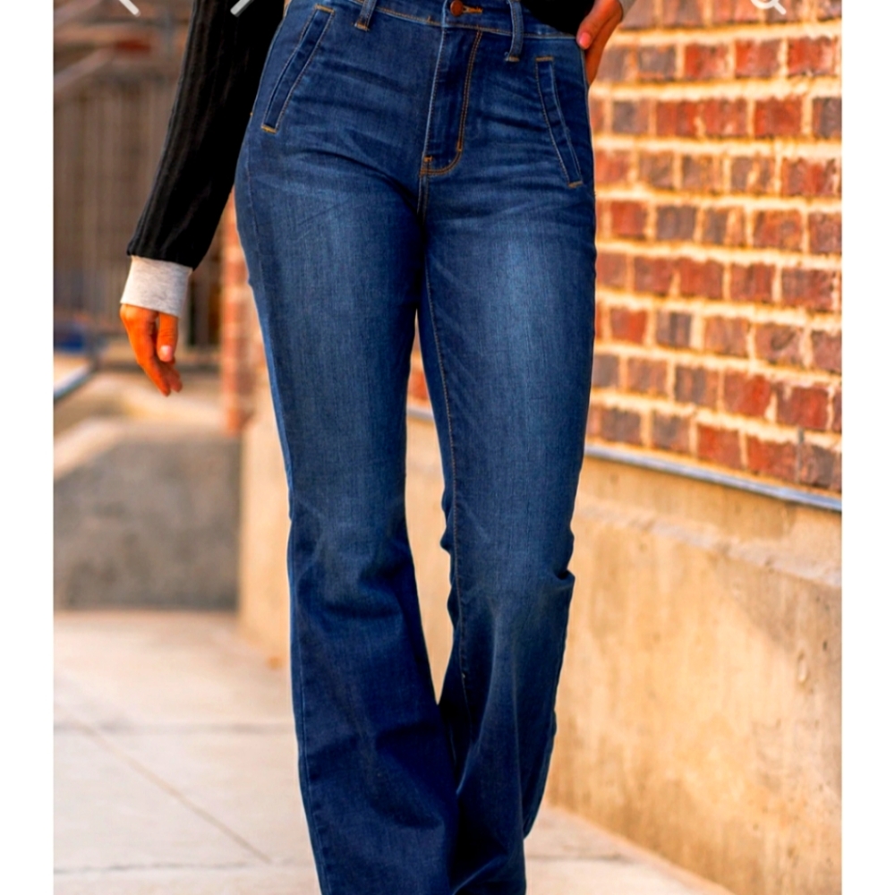 💐Judy Blue Dark Wash High Rise Trouser Flare Jeans!💗